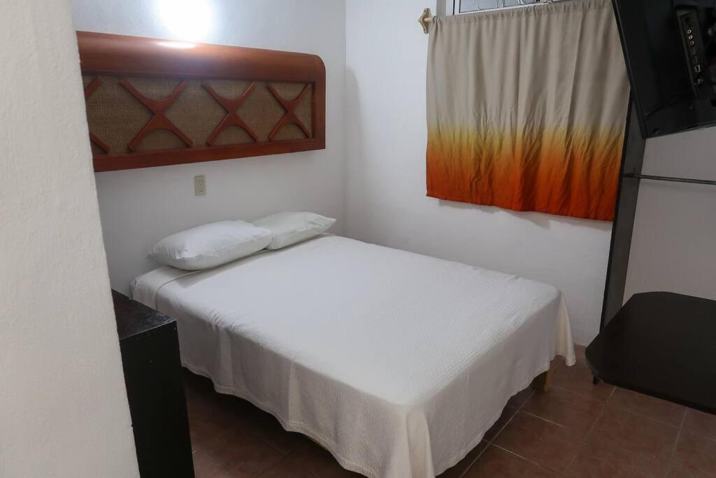 Casa Aurora #2: Private Room In Excellent Location Puerto Vallarta Bagian luar foto