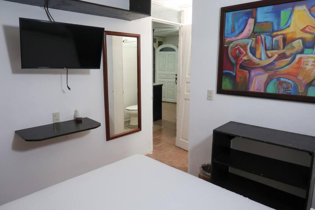 Casa Aurora #2: Private Room In Excellent Location Puerto Vallarta Bagian luar foto